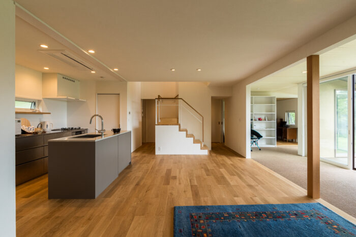 標高1000m里山の四季を楽しむ家