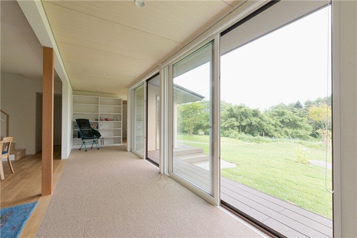 広いお庭とゆるくつながるデッキが魅力の施工事例