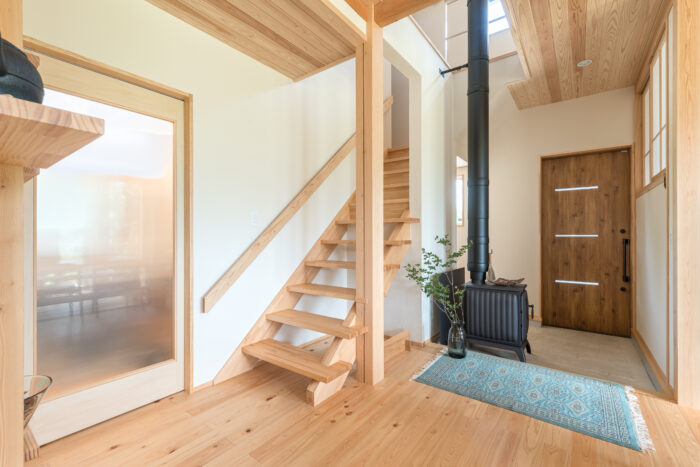 甲斐駒ヶ岳と集落の四季折々を楽しむ家。