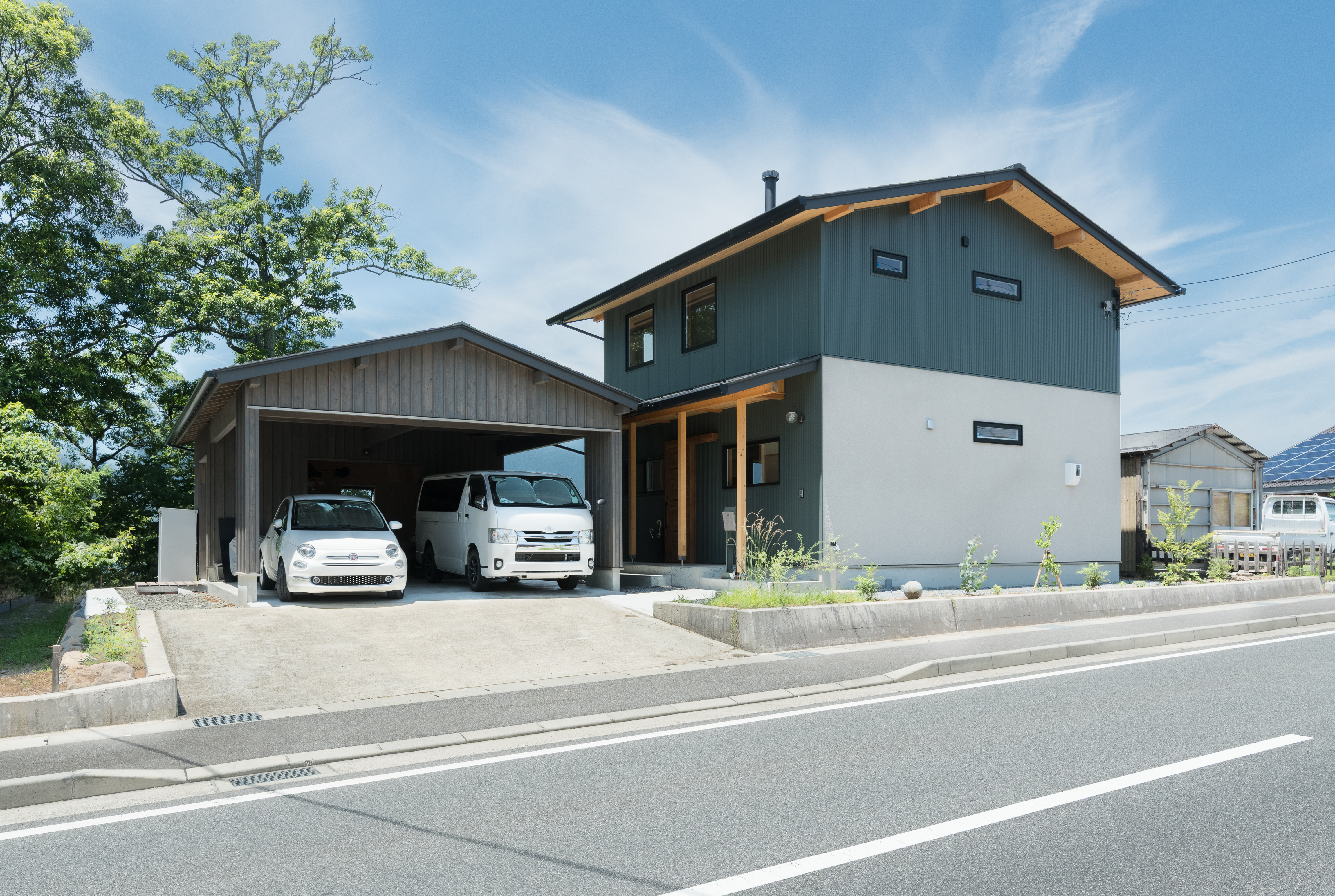 甲斐駒ヶ岳と集落の四季折々を楽しむ家。 アイキャッチ画像